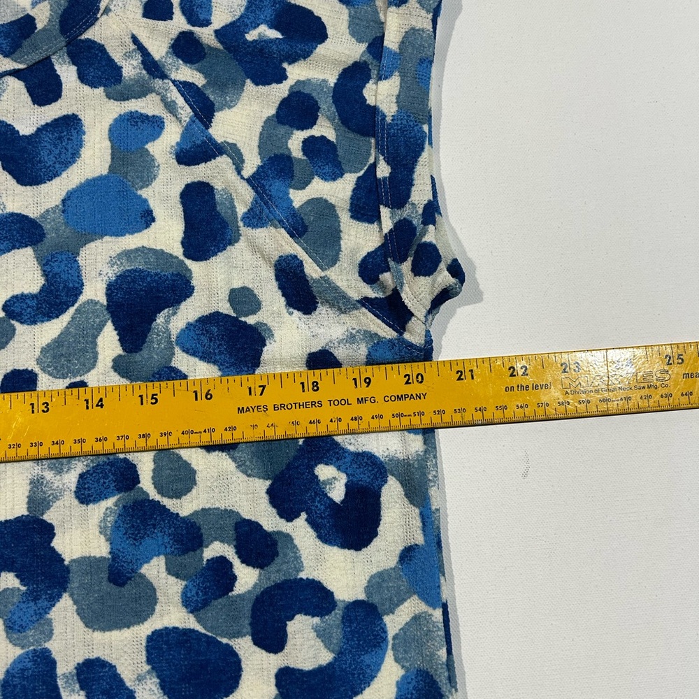 Lularoe Medium Blue Patterned Ashley Women’s Top - Picture 6 of 6
